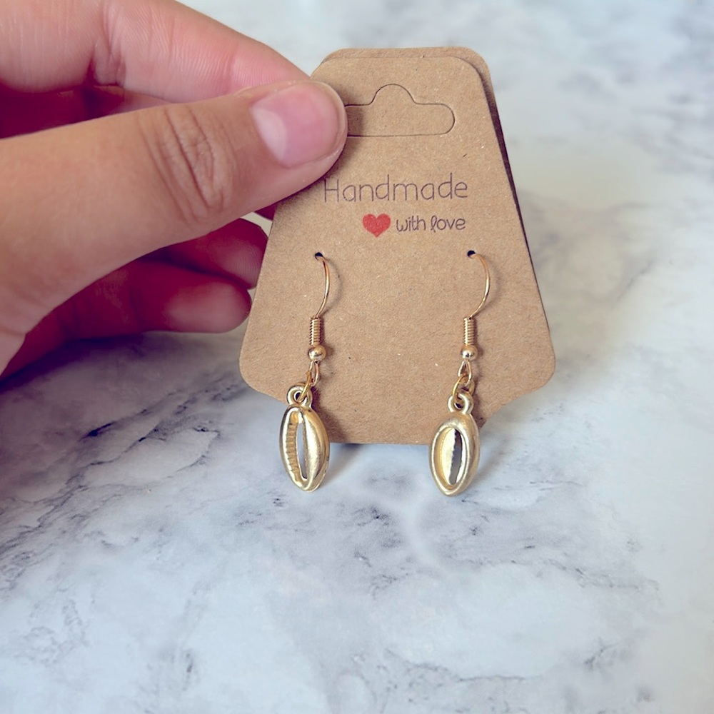 GOLD SEA SHELL EARINGS